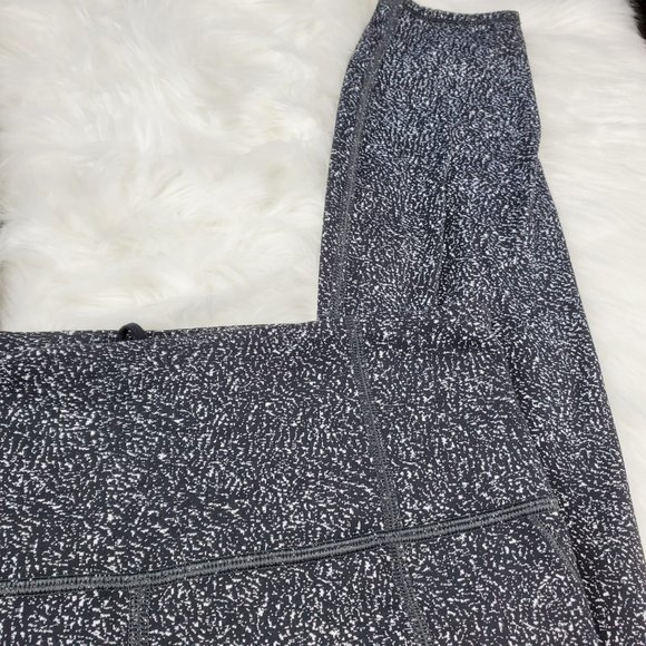 NWOT Athleta Black Lightning Static 7/8 Leggings - Picture 5 of 9